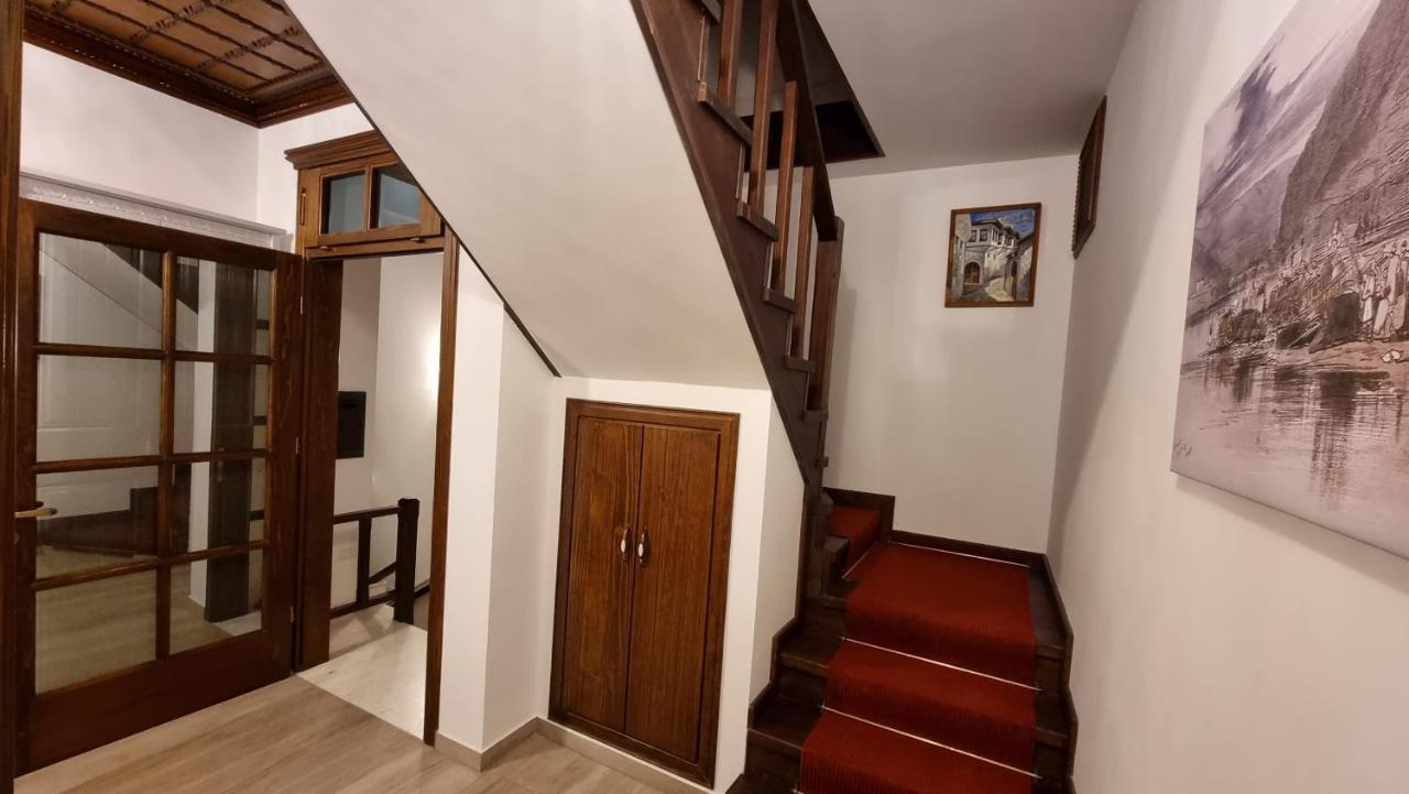 Master Hotel Берат Екстериор снимка
