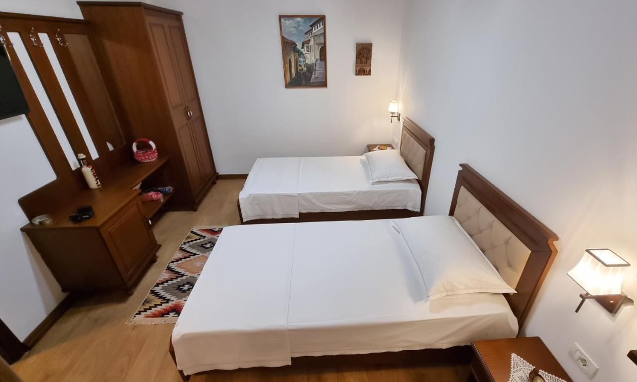 Master Hotel Берат Екстериор снимка