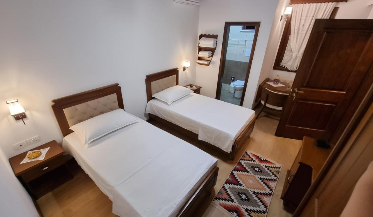 Master Hotel Берат Екстериор снимка