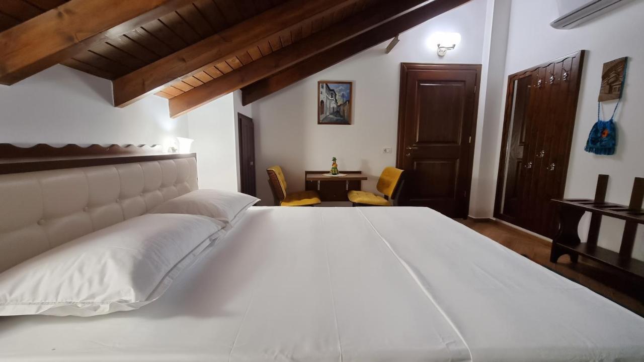 Master Hotel Берат Екстериор снимка